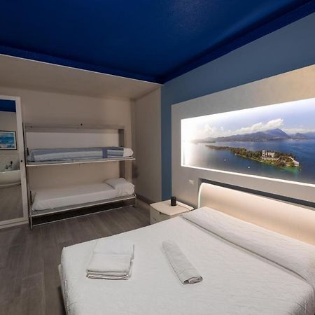 Garda Fantasy Apartment - Jacuzzi เดเซนซาโนเดลการ์ดา ภายนอก รูปภาพ